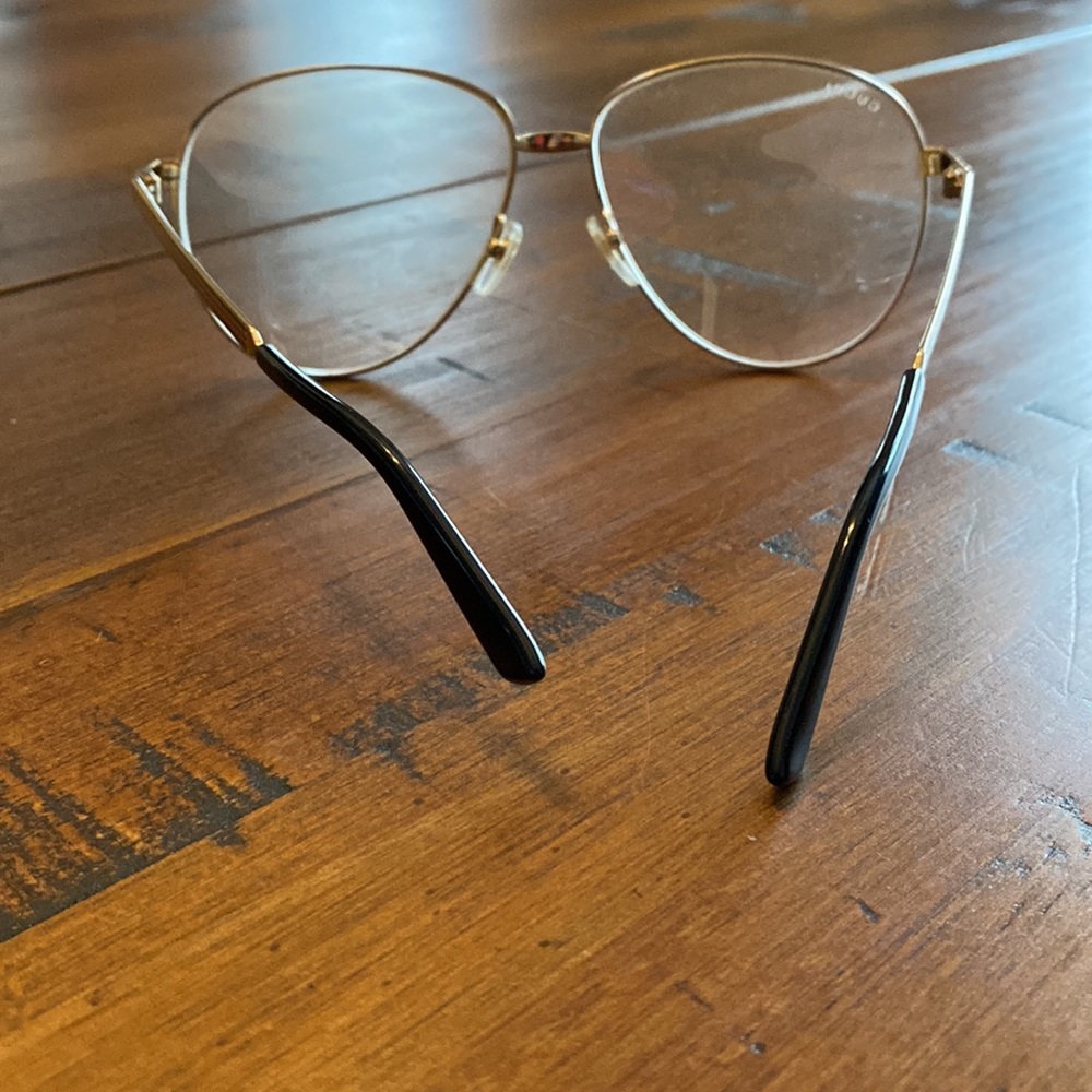 Gucci Gold Metal Oval Eyeglasses - Picture 4 of 7